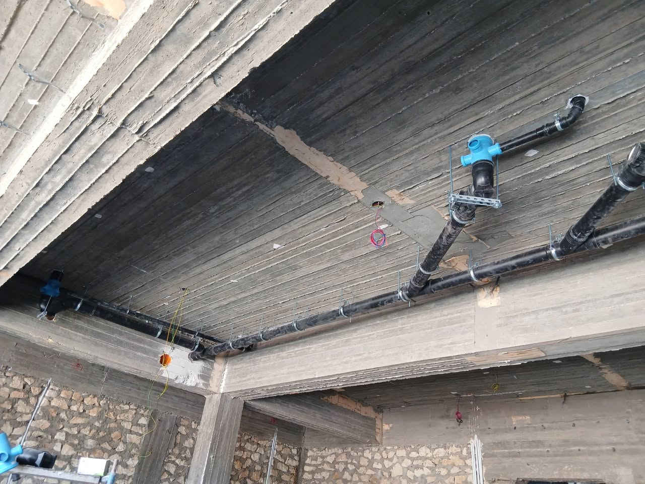 السلام عليكم تأسيس صحيات عامه ماء ومجاري تقطير سبالت بنضام حديث جزء من عملي للاستفسار 
***********
