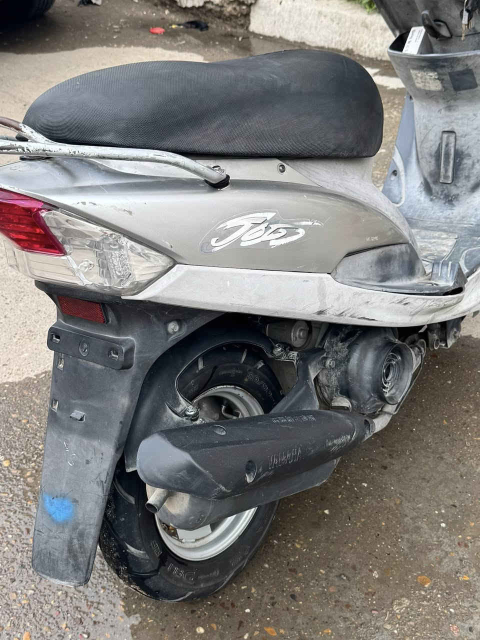 سلام عليكم ماكس منغولي دراجه مال رمبه صار شهرين من منزلها ختم واحد سلف هندر خير من الله مكفوله من الفتح وصوت ودخان نقصها جاملغ امامي فقط وستان تعليك كامله دراجه من كل النواحي اوراق معرض اصليه العده مالتها بصندوك سعرها ٥٥٠ وبيها شي بسيط حك الجيه مكاني بغداد صليخ ٦٠٠  ***********
