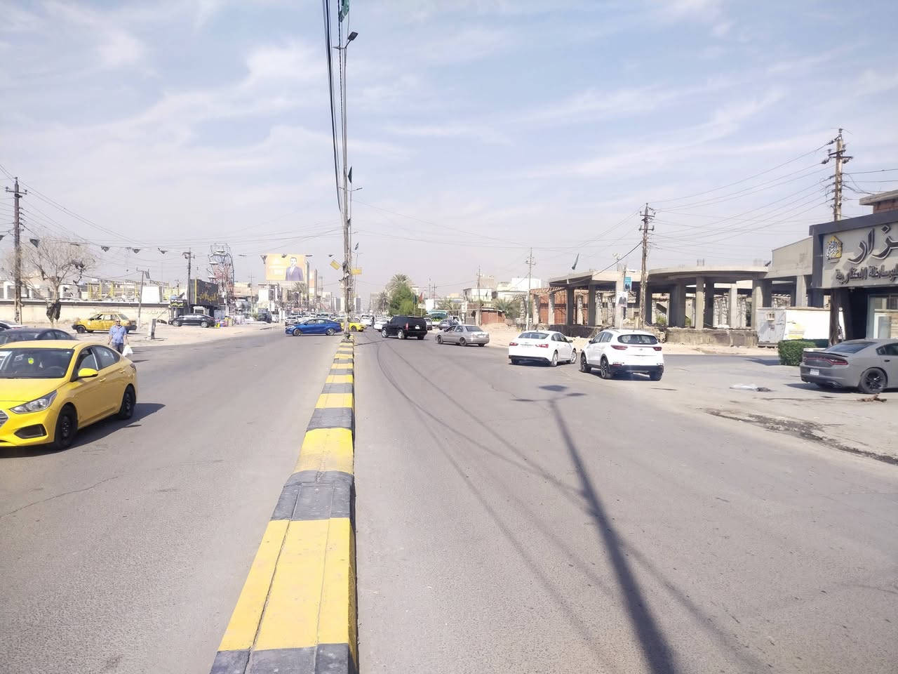 للبيع /
نصف بناية 160 م واجهة 8 م بناء كلاسك تباع بسعر قطعة ارض 
موقعها في الشارع التجاري في ضباط السيدية موقع مميز 
ملاحظة / العقار فارغ 
للاستفسار 
*********** واتس اب
غير متواجد على الفيس
