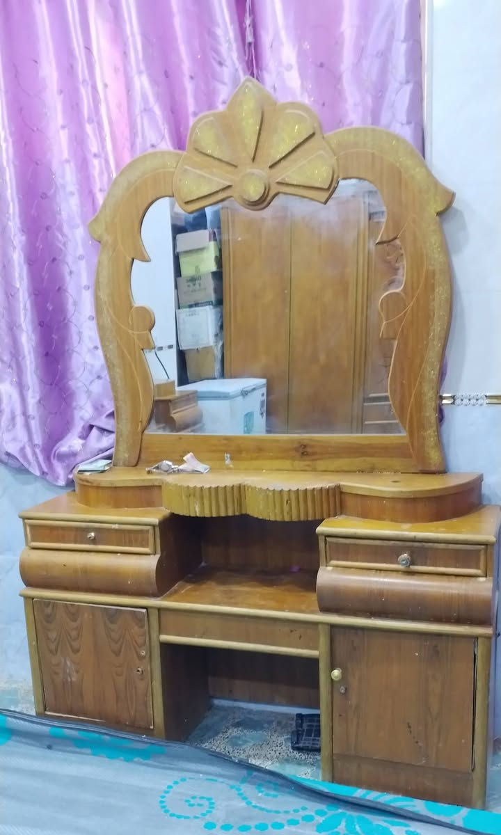 غرفه نوم ب٣٠٠
بدون زاويه ملابس
للاستفسار *********** مكانها شارع ٨٠ جهه كربلا قرب مجمع السلام
