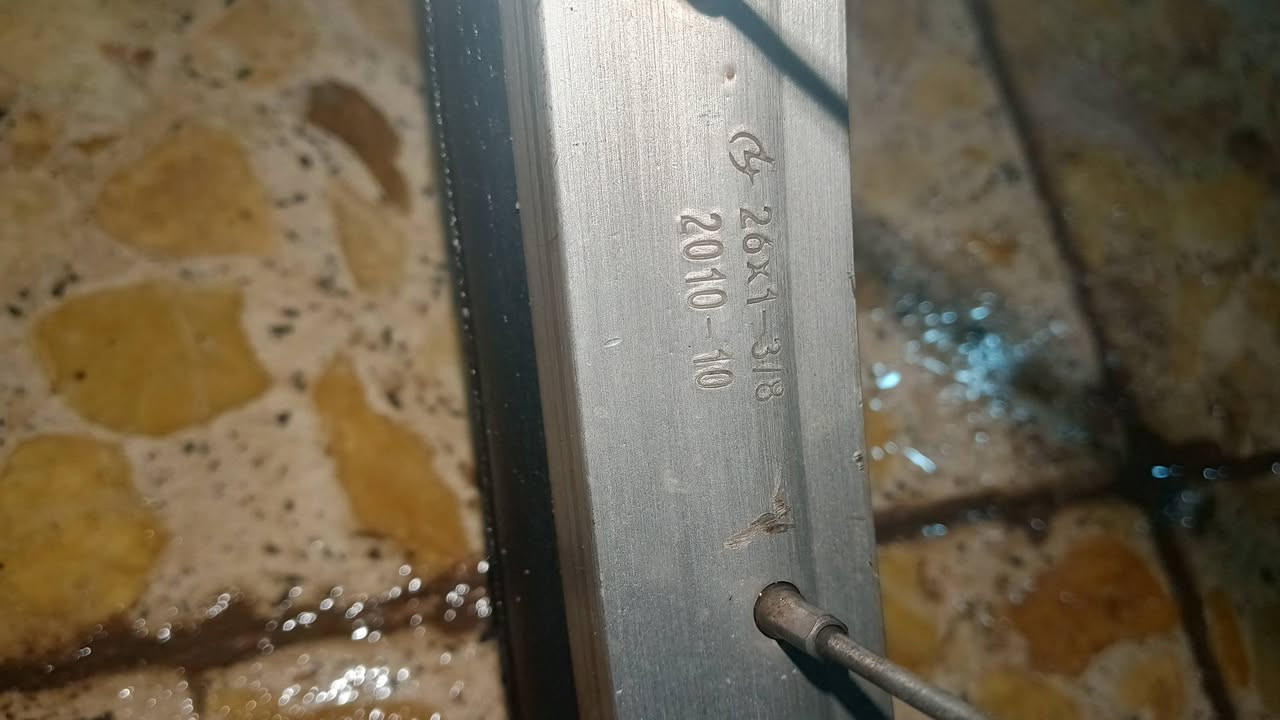 سلام عليكم باسكل للبيع نضيف وحلو موديل 2010الويل الخلفي والامامي والشراي يجيني خاص وبي خير ويدلل ‏‪***********‬‏واتساب او هاتف مكاني نجف حي السلام شارع المطبات
