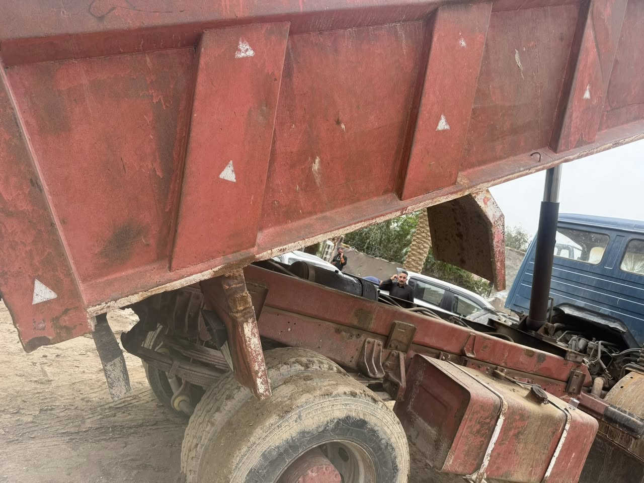 سلام عليكم بدي لبيع ***********
