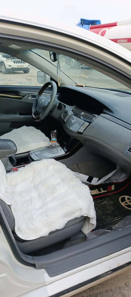 بسم الله الرحمن الرحيم
ئە ڤەلۆن مۆدێل 2009 کە نەدی  تەنها یە ک پارچە ی پەمپە بێ ناو گێر و مە کینە ی بە شەرت  سەوتی دیجیتاڵی هەیە سەنەوی تا 29  ژم *********** دخان, السليمانية
