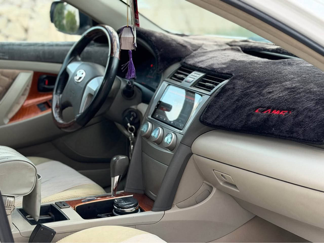 تويوتا كامري موديل 2011 خليجي GL 

                                                      سعر122$مجال قليل

سنوية رقم هزه جديد لحد 2028 شرط تحويل غرامات
گير محرك بشرط بدون عيب بدون صوت بدون بخار
سيارا  كلين بدون صبخ  مكانين تعديل بارد قليل

مكاني كركوك
رقم موبايل *********** كركوك, العراق
