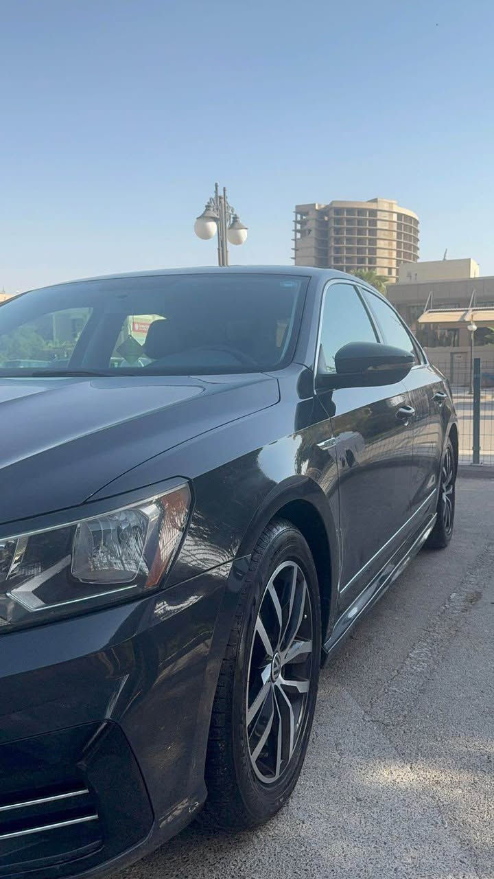 باسات 2017 RL محرك 18 ما مفتوح بشرط 
سياره جديد بسمي رقم سنوي جديد 
تحويل وكاله بشرط بدون حادث دعامي بدون صبخ فقط جاملخ خلفي و باب كلير امريكا 
بدون ارباك بدون دواخل بشرط 
بس كلير 
سعر 124$ 
مكاني دهوك 
2 ورقه غرامه نزل من سعر 
رقم موبايل *********** زاخو, دهوك
