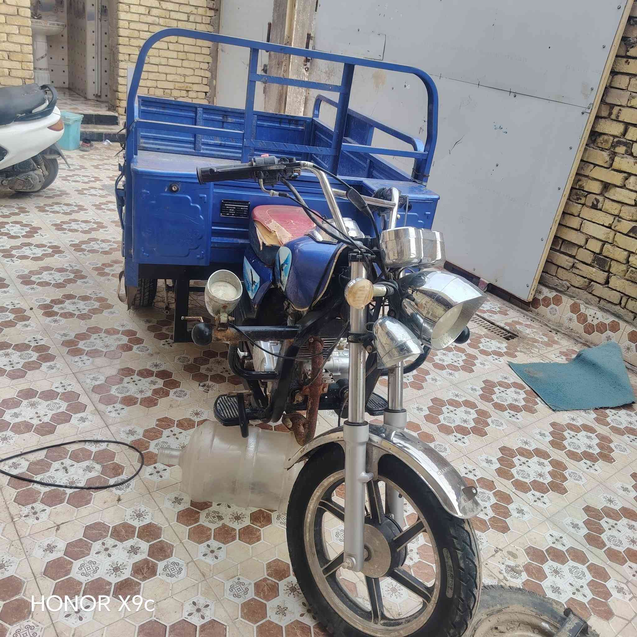 سلا عليكم ستوته البيع موديل 23 سعر بمليونين وبيه مجال لاستفسار *********** مكان الديوانيه حي الفرات طريق سنيه سياحي قرب سكه قطار
