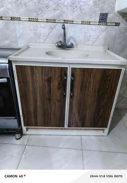 يالله سلام عليكم كاونتر للبيع جديد ممستخدم شي قليل بعدة جديد ستعمال شهر 3 قطع كاونتر ولملحق مترين والسنك متر تفصال  السعر 375 وبي مجال بصيط مكاني بعقوبه بهرز للتواصل الاستفسار ع رقم *********** تصال او واتساب متواجد
