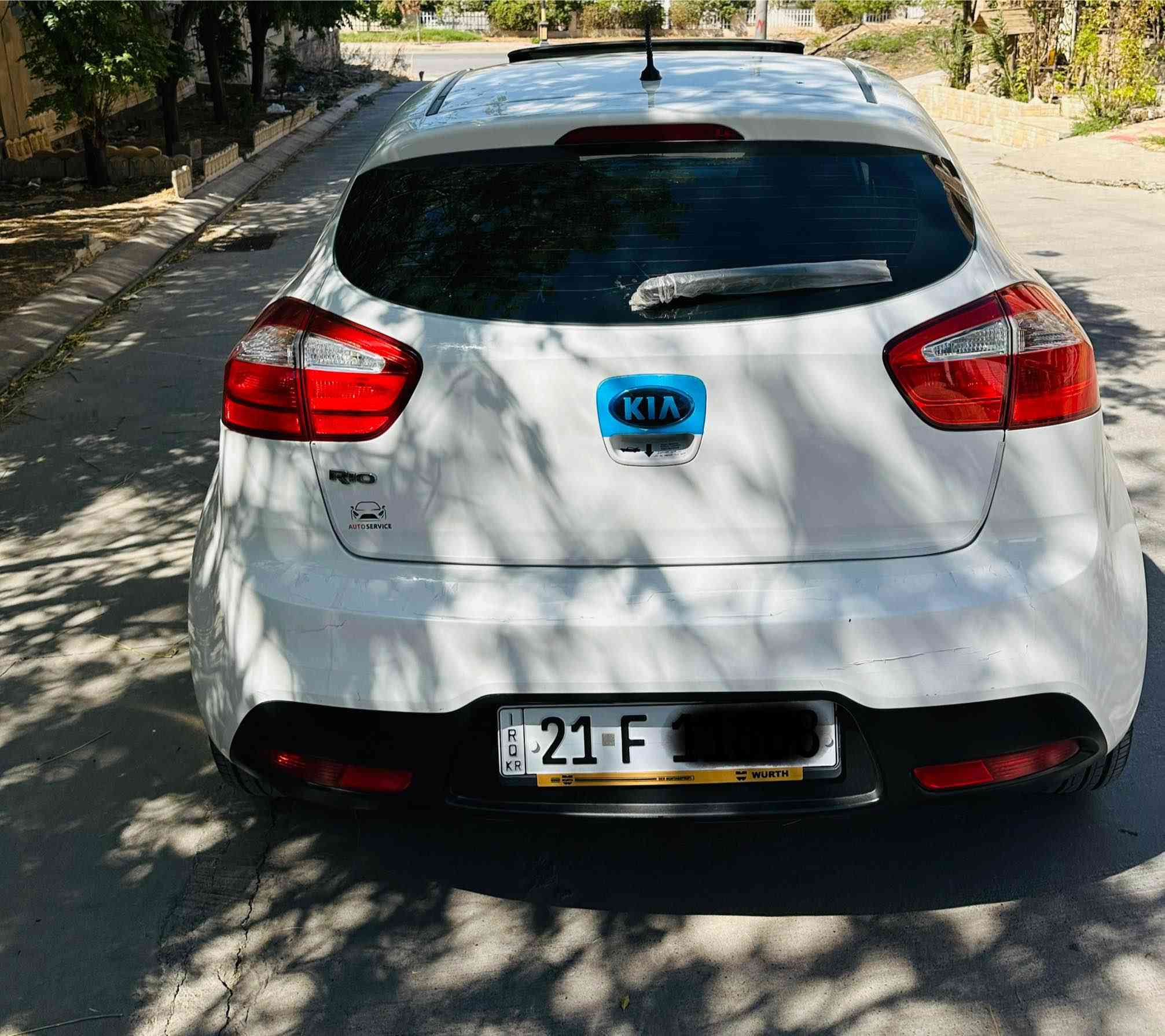 السلام عليكم عندي هذا كيا ريو موديل ٢٠١٣ مواصفات فول سياره صفر شريكه الون ابيض ثلجي بدون حادث بدون تعديل بدون مفتوح سياره فقط بي ربع باب رش بدون دواخل سنوييه و ارقام كله جديد حته ٢٠١٣ شهر الثاني محرك كير مامفتوح ابد شرط سياره تايرات حداديه امامي و خلفي جديد مابي نواقص سياره تبريد تتفيه كله شرط شغال 
سياره مال بيت كلش حلو ماشي ١٤٠ الف كم شرط فحص 
محرك كير خير من الله ياعني بس تحول سياره و خلص بدون اي نواقص سياره موجود بسليمانيه سعر بيع 100 

تخذ و تروح بس 

ره قم تليفون ***********

محرك قطر تين دوش مرغوب 

مامفتوح سياره فول مواصفات

تايرات جديد 

سلايت 

مرايه شفت 

تحكمات و مسجل غزن اغاني 

نيضام eco مال بانزين 

كشافات 

ويل كب 

دواخل جوزي 

فول فول السليمانية, العراق
