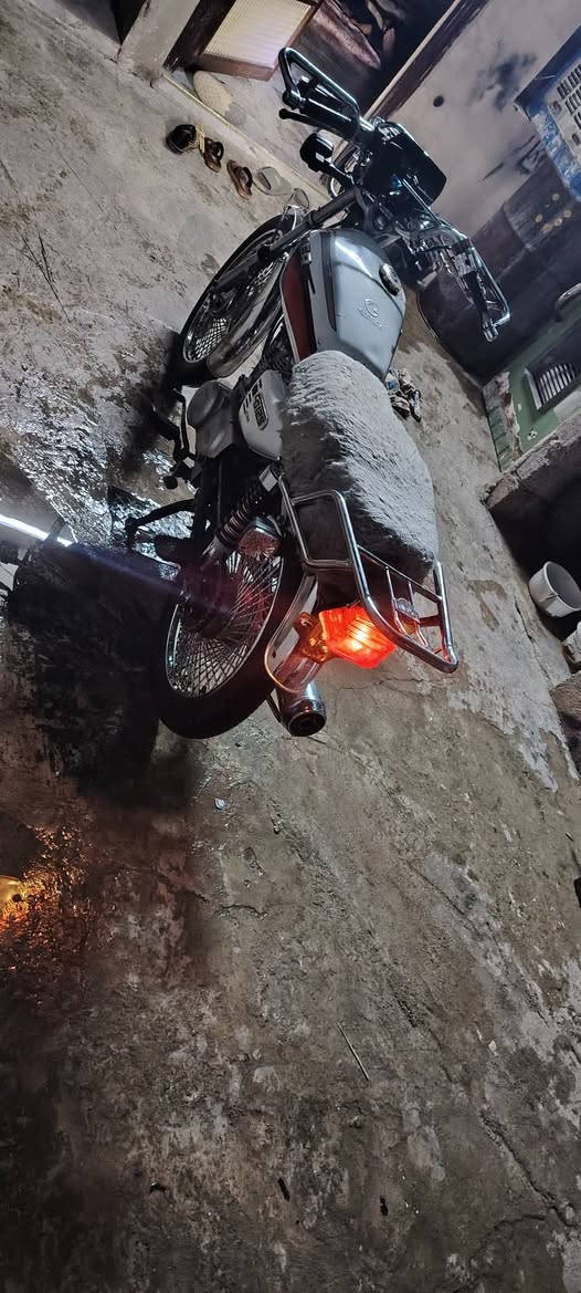 نمه برو مديل 20 المكينه شرط خرسه ويرمنيه كمله السعر 350 وبي مجال العنوان حي السماح ***********بي وتساب
