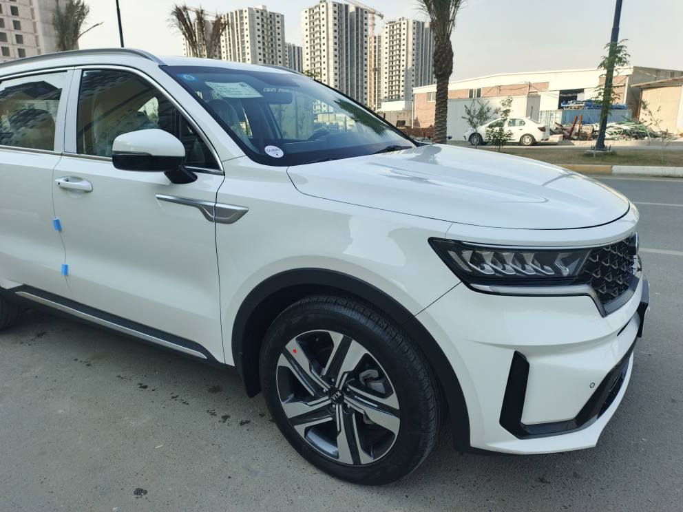 كيا سورنتو 2021 ( خـليـجـي )  شركه دوليه 
مكفوله من الضربه والصبغ   والبارد
رقم بغداد بسمي ارقام جديده وهزه جديده وسنويه
مواصفات
بصمه 
كشنين كهربائي
تشغيل عن بعد 
باب خلفي كهرباء  
نضام بريك ابي اس 
لدات اماميه خلفيه
لايت زنون
كامره اصليه دواره 
حساس امامي خلفي اصلي
شاحن وايرليس
3قطع تبريد
لد امامي بكلايت لد
شاشه كار بلي اصلي 
كروس سرعه
تحكمات ستيرن
اريل انفكيشن
سبعه راكب
ويل كب نيكل
بصمه تشغيل وابواب 
6 سلندر  م3500  مامفتوح بلادي
8كير مامفتوح بلادي   
ترحيب  
كامره دوارة      
مري شفط    اشاره بالمري 
برادات بلاديه 
شاشه كبيرة 
فول تحكم استرن 
اربع انظمه قياده  Sport  eco cimfort   smart 
كشافات ضباب رباعي
علامة بالدواسه 
السياره جديده جدا جدا مكفوله من الضربه والصبغ  السياره جديده ماشيه 42 الف
السعر 270$
***********

*********** بغداد, العراق
