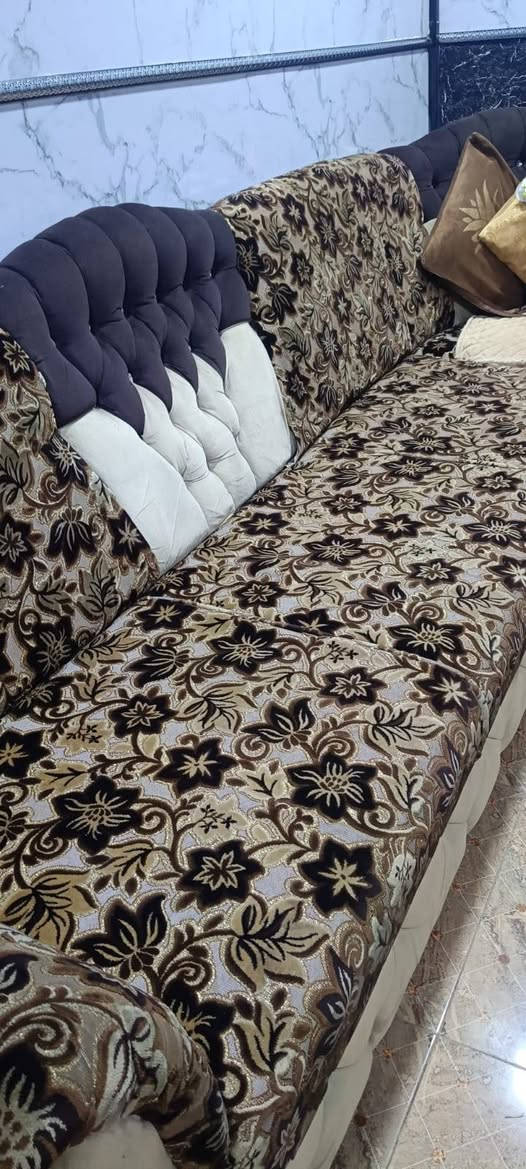 ديوان عراقي فصال خشب ثقيل كلش بلوك ..دوشمة نظيفه حيل.. زاويتين  قياس 12 متر ..السعر 600 بيه مجال
عنوان الانتصار شارع 60 قرب اسواق الخضراءء


**إذا كنت صاحب هذا الإعلان وتريد حذفه لأي سبب، رجاءا أرسل رسالة إلى الدعم الفني**