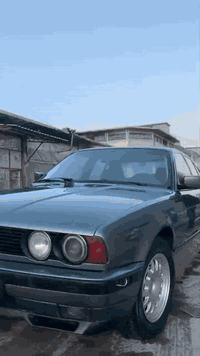 السلام عليكم بي ام 520 كير عادي مكينه فل صبغ عام جماليه
داخل جلد كهربائية شغاله طخم امامي خلفي جديد 
لايت زينون العنوان موصل جانب الأيمن صناعه القديمه 
***********
***********
