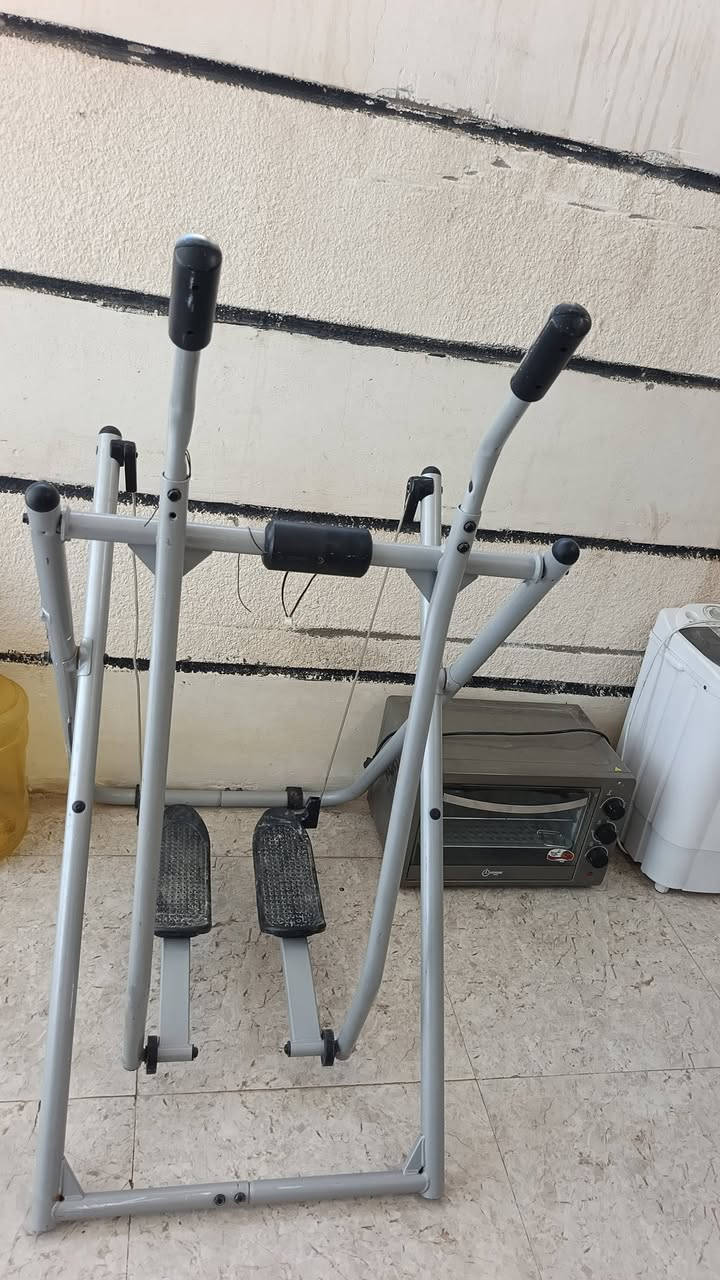***********

