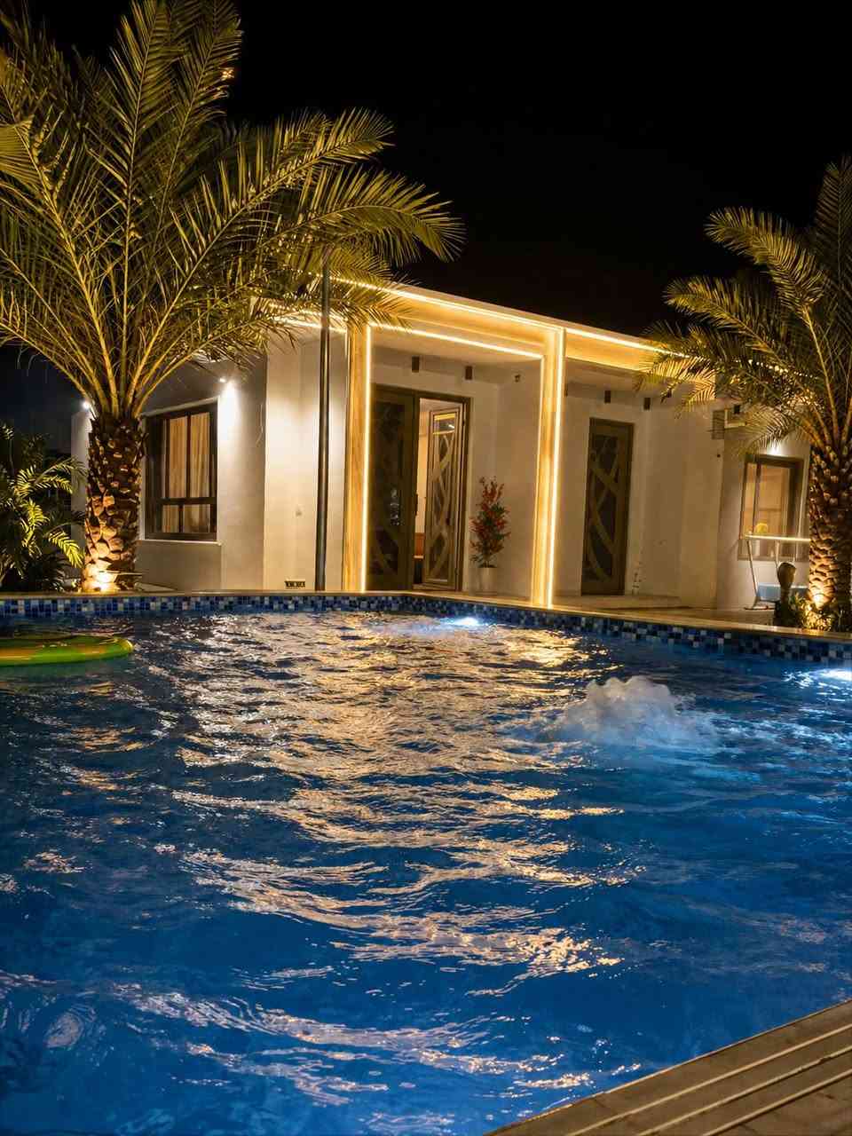 🌴✨ مزرعة استثمارية متكاملة للبيع ✨🌴

📍 الفلوجة – النعيمية قرب السد

🔹 المساحة: 4000 متر مربع
🔹 طابو سند 25
🔹 ركن على شارعين
🔹 بيت مؤثث بالكامل
🔹 مسبح متكامل
🔹 حدائق ومناظر طبيعية جميلة
🔹 جلسة خارجية مميزة
🔹 بيت خاص للحارس
🔹 نخيل مثمر وأشجار كبيرة متنوعة
🔹 تحتوي على عدة ألعاب ومرافق ترفيهية

💰 فرصة استثمارية جاهزة
تدر دخلاً شهرياً يتراوح بين 8 إلى 12 مليون دينار عراقي.

مناسبة للسكن الراقي أو للاستثمار كمشروع ترفيهي واستجمامي.

📞 للاستفسار والمشاهدة:
***********

📲 واتساب مباشر:
https://wa.me/9647808911638

#الفلوجة #النعيمية #مزرعة_للبيع #عقار_الفلوجة #استثمار #مزرعة_استثمارية #عقارات_العراق #عقارجي #بيع_مزارع #الانبار #الفرات #فرصة_استثمارية #مسبح #مزارع_الفلوجة
