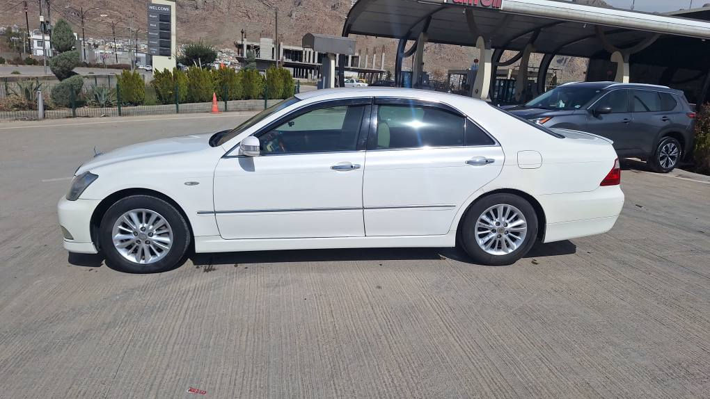 شاهین ۲۰۰٦ڕوویاڵ سەیارەکە ماشااللە لۆک تەنها شوین لیزەکانی بۆیاخ بیلاد سپۆرتی یابان ناوزەد فۆرمیکا هەمووگیانی ئیش دەکات گیڕومەکینەی نەکراوەتەوە بێ دوکەڵ مەکینە بچوکی گیڕگەورە ئاڵتونی بازاڕ مەڕغوب سەیارەکە لەقوەت وهەڵمەتی خۆی بیزارە. تبرید ساردوگەرم کوشن کارەبای پینج بسمە بسمە ڕەساسی. سعری ٥٥گەڵا ژ.م ۰۷۷۳٤٤۳۱٥۱۰کۆڕەک ۰۷٥۱٥۱۷۲۳٨٦ ناونیشان/ڕانیە رانية, السليمانية
