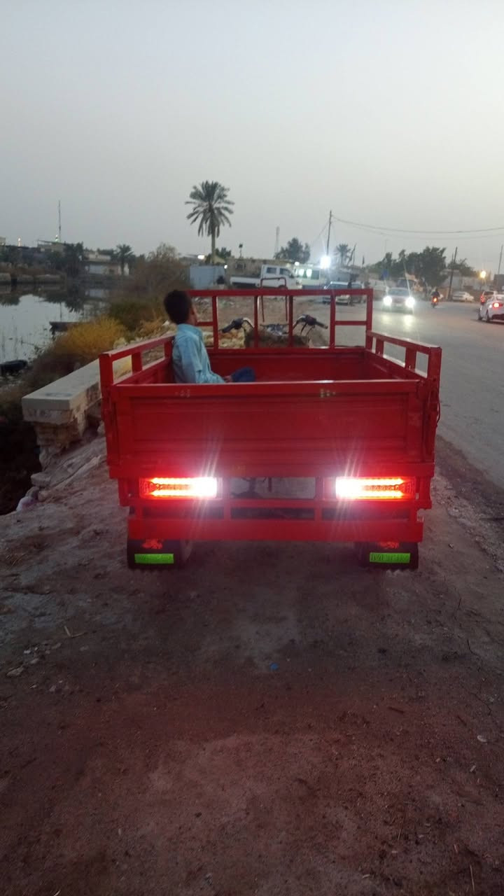 سلام عليكم فرس للبيع اوراق موديل 2014  نقص بيها ورقة الوكيل ستوته جاهزه من الطول للطول مابيها اي نقص حداديه تايرات شاصي مكفول بدي نضيف كهربائيات كلها شغاله مكينه نضيفه وناعمة اترايك وين مايعجبك   السعر مليون و100 وبيها مجال حك الجيه مكاني ابو الخصيب 

***********
