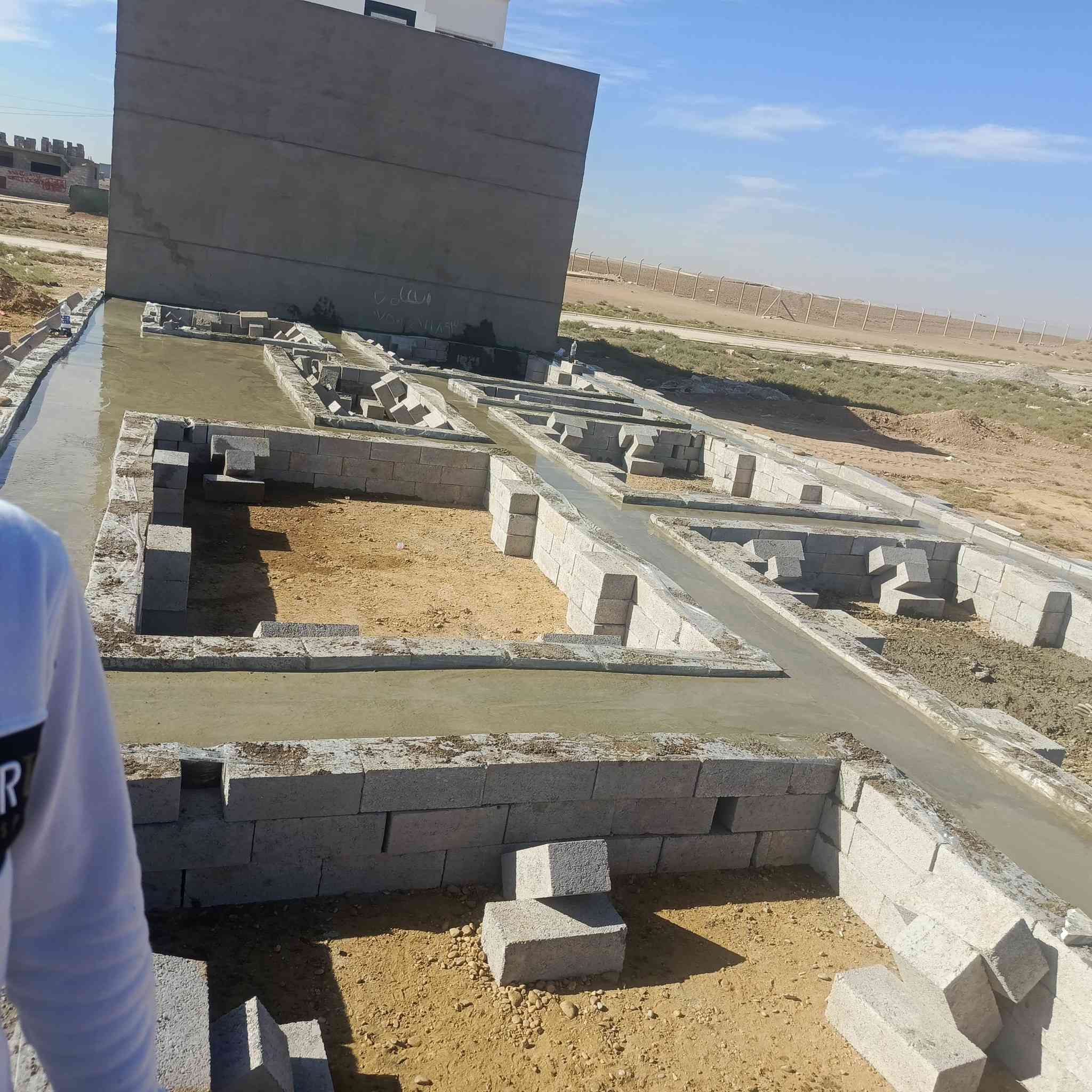 اعلان مكتب الهندسة اني مقاول ابني الهيكل 100متر طابق واحد ب10مليون طابقين هيكل 100متر ب19 مليون نستقبل كل المساحات والترميم   المواد المستخدمة حديد ألفا أو ماس أو سل ستيل حسب رغبت ابو البيت سمنت بادوش توسيع رمل كنهش بلوك درجه اولا شرط عنوان المكتب موصل حي التعليم قرب معمل الغاز  اي ستفسار *********** أو ***********
