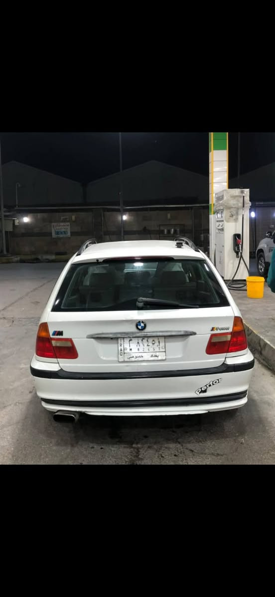 السلام عليكم 
للبيع 
BMW.  E46 2001
رقم بغداد مشروع وطني شرط الي يشتري يحول 
مكينه 25 فانوس مسكر
كير اوتو 
تبريد قطعتين 
صندوك كهرباء 
 جام اوتو 
كروز سرعه
سلايد روف 
مري جانبيه m
دوسات m
مازدات دخاني 
سستم صوت 
داخل جدا نضيف
بدون ضربه
قطعتين صبغ 
حداديه جديده 
مكينه وكير خير من الله 
تبريد شغال 
نقص 
الكيجات واكفه فقط 
عنواني بغداد الدوره شارع ٦٠ 
سعر 57 وبيها مجال 
***********
