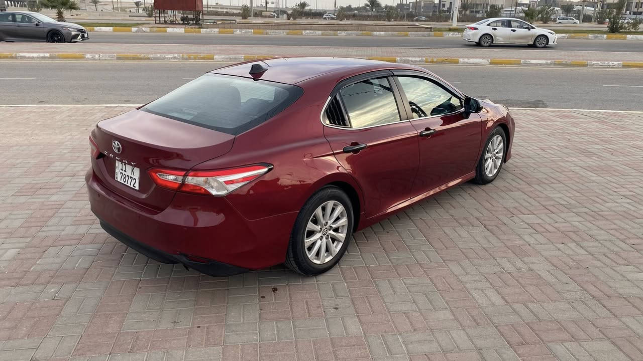 كامري للبيع موديل 2018 وارد امريكي بيه صبغ ثلاث قطع فقط كما مبين بالسونارات ادناه 
سيارة جديده ماشيه 95
حجم المحرك 2500 المرغوب مكفول 
كير جديد مكفول 
صدر جديد 
تخم تاير جديد 
كهربائيات كله شغاله ماكو اي مشكله 
تدفئه تبريد كله ع وضع الشركة 
السيارة جديده بمعنى الكلمة 
محاجه اشرح مواصفات السيارة 
الكامري معروف بالمواصفات 
السعر 158$
العنوان مدينة الفلوجة 

***********
***********
