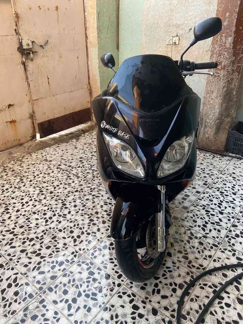 فوزا 08 كفاله عامه لاتنقيص لاتبخير لاحماوه جاهزه وتراي وين متريد كير ومعميه اي نقص مابيها للبيع السعر مليون وبيها مجال قليل كلش  مكانها كوت حي الحكيم تواصل ***********
