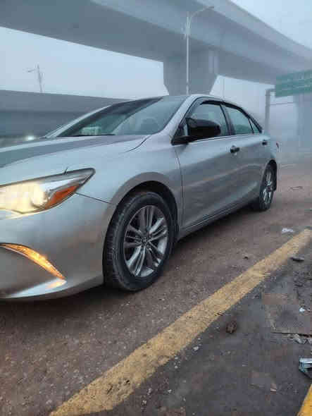 للبيع كامري 2017  وارد أمريكي 🚘🚘

فئه — SE مواصفاتها حلوة
رقم أربيل بأسمي شرط تحويل 
سياره على وضع الشركه 
سياره مكفوله بدون صبغ 
فقط بيها تعديل بارد بجنطه
بجم كبس شركة 

موصفات
كشن امامي كهربائيه
كشنات  جلد 
ويجي   شفتات بل استيرن 
محركها 2500يعني 4سلندر 
المحرك وكير شرط مكفول 

للاتصال
***********
السعر 175 وبي مجال بسيط
