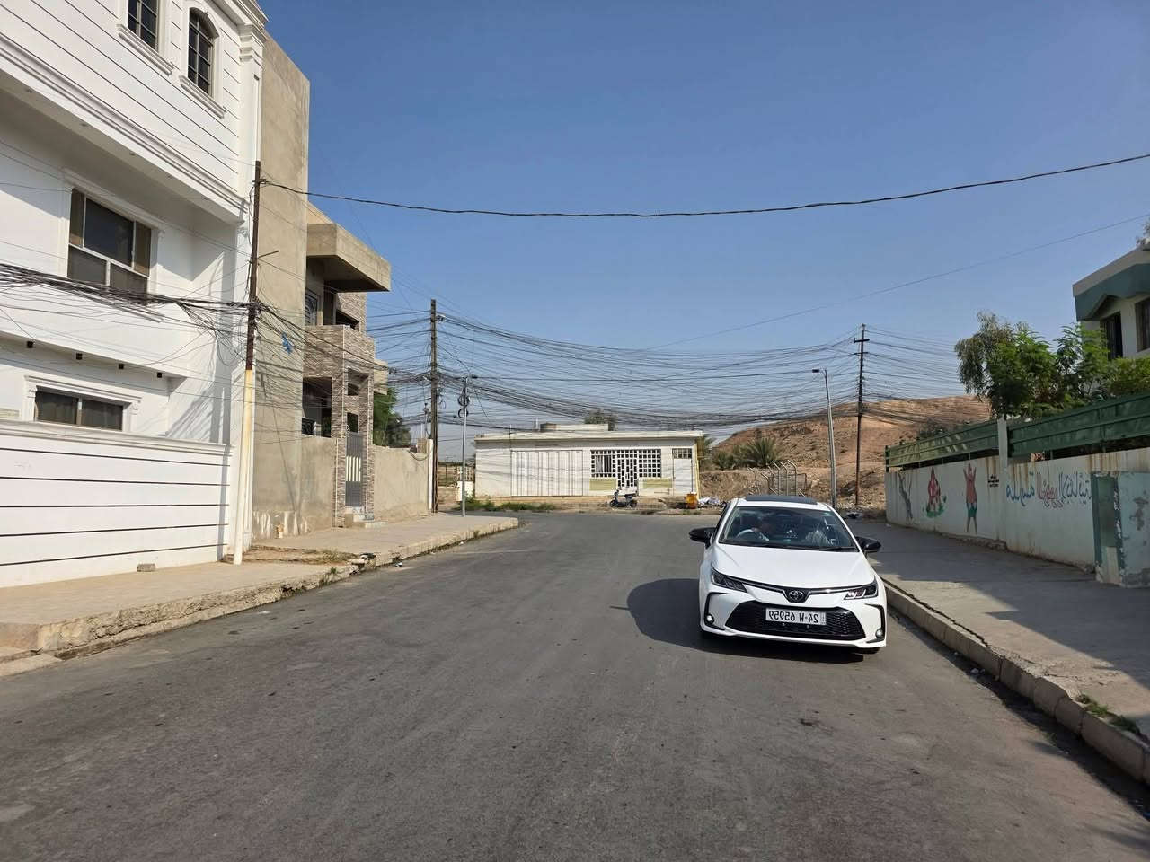 ارض للبيع في حي البريد قرب مدرسة الزهور المساحة 189 م الواجهة  6.33 اتجاه قبلة شارع 15 م . عقارات الصفوة  حي المصارف قرب مدرسة القادة
***********
***********
