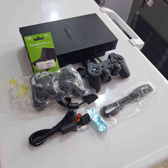 بلي 2 ياباني لاصلي
مع جوستك عدد 2
فلاش ذاكره 32 بداخله 75 لعبه قويه
ميموري خزن 
كامل ملحقات 
سعره 50 الف وتوصيل مجاني جميع محافظات 
كميه محدوده
سارع بلحجز قبل نفاذ كميه 
عرض خاص ولفتره محدوده 
واتساب ***********
تيك توك ps4.3.2
انستا ps4.3.2
بيج لفيس : المايسترو king
