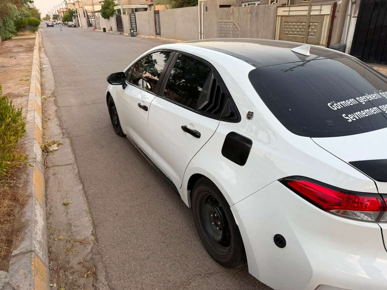 سلام عليكم للبيع كورلا 2020كندي بدون صبغ بدون دواخل بيها منضومة غاز وكتاب تضليل سنويه بسمي ضرر بارد متفرق ع كد اصبع (***********)باقي تفاصيل

