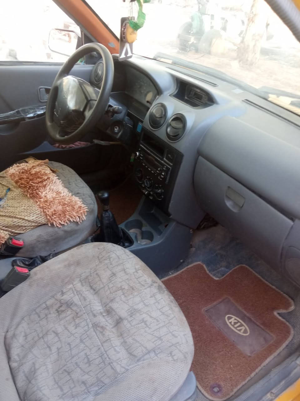 سلام عليكم سايبة البيع نضيفة السعر مليون بدون تحويل العنوان بابل جبله رقم الهاتف ***********

