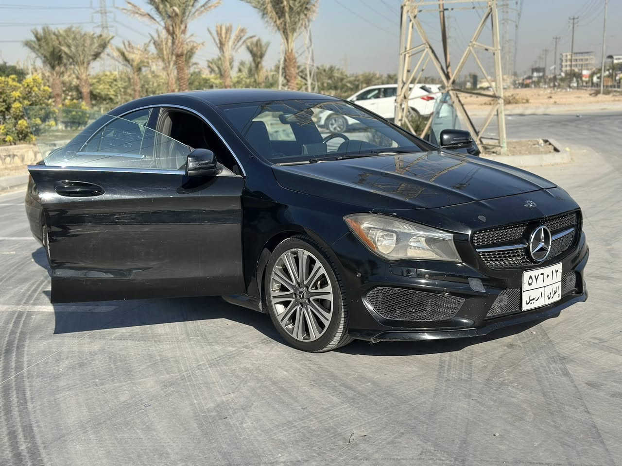 السلام عليكم 
مارسيدس cla 250  
موديل 2018 
ماشيه 70 كيلو 
السياره فول عدا الفتحه من حساسات من نقط عمياء من تدفئة كشنات دخول ذكي كامره فقط فتحه مابيها 
وارد امريكي حادثها جاملغين و شبر بنيد
يابه حته ما نطول المنشور عليكم مستعجل ع البيع ورايدها 140 
والشراي يجي وبخدمته 
مكاني النجف 
***********
