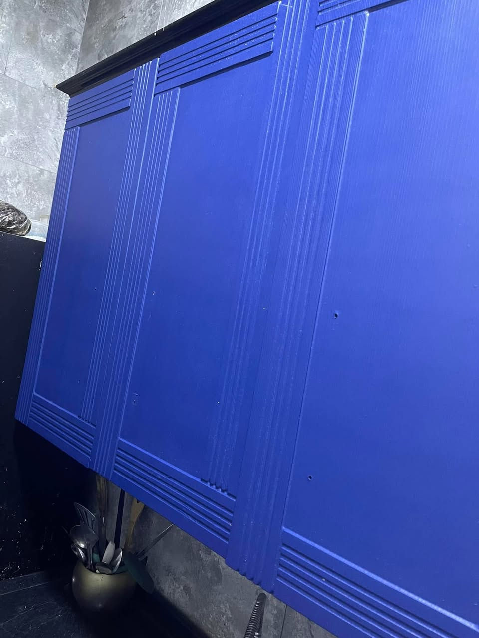 تصوير احد الزبائن
قبل وبعد
الأسعار من 15 الف الى 25 الف
صبغ سبراي  متوفر جميع الألوان الالمانية المتوفرة لدينا تستخدم للحديد للخشب الكاونترات للسيارات للألمنيوم للزنجار كلشي ببالك ينصبغ 🔥
يتوفر خدمة توصيل جميع المحافظات 
اي استفسار 
***********
