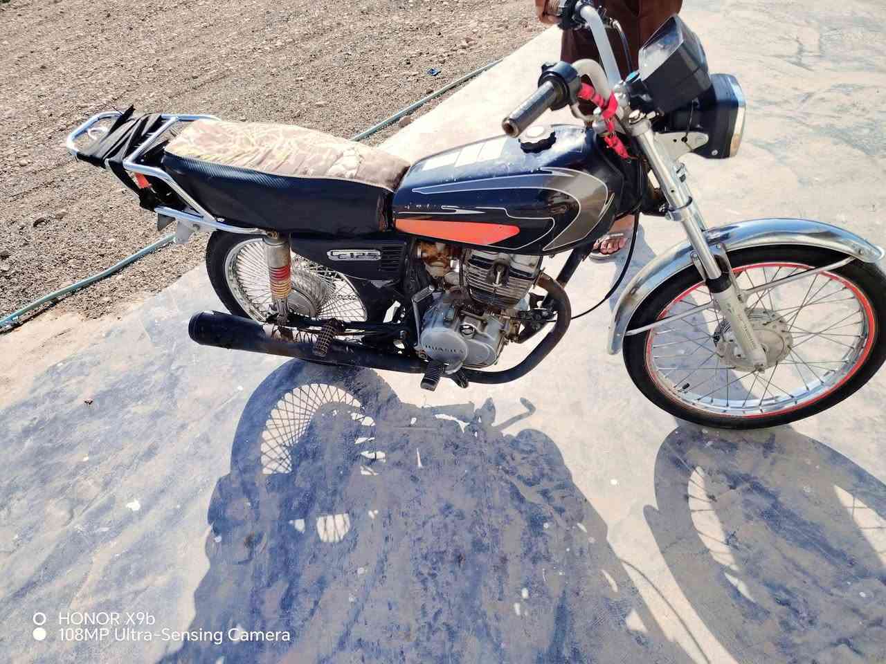 السلام عليكم ماطور 4 كير للبيع السعر 200 وبها مجال اللي يحب يتواصل خليجي خاص هذا رقمي ***********
