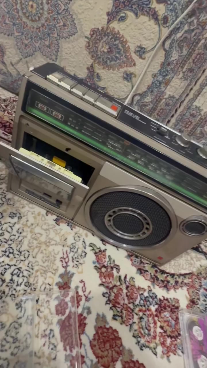 السلام علیکم 
تسجیل national panasonic یابان اصل شغال بشکل ممتاز

٧٥ الف

یوجد توصیل لکل العراق


**إذا كنت صاحب هذا الإعلان وتريد حذفه لأي سبب، رجاءا أرسل رسالة إلى الدعم الفني**