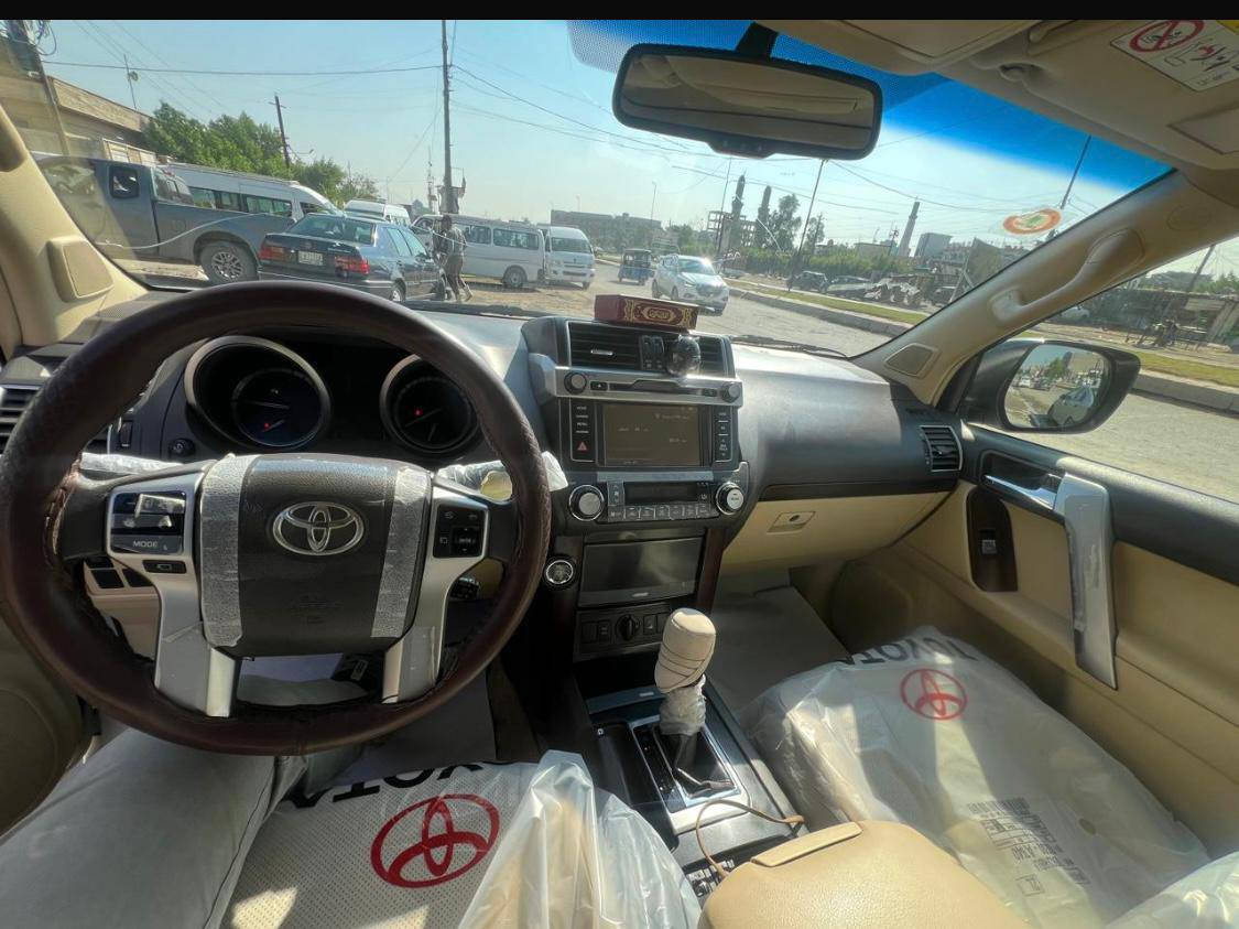 برادو 2016 VX أعلى فئة للبيع 🔥
اللون: أبيض  
الممشى: 110,000 كم  
الفئة: VX (أعلى مواصفات)

المميزات:

- خمس كامرات (360 درجة)
- ستيرن متحرك
- كشنات كهرباء مع تدفئة وتبريد
- فتحة سقف
- بصمة تشغيل
- تشغيل عن بعد
- شاشة كبيرة + نافيكيشن
- حساسات أمامية وخلفية
- مرايا كهرباء قابلة للطي
- تحكم بالستيرن
- دبل ثقيل وخفيف
- نظام نزول منحدرات
- نظام ثبات إلكتروني
- كروز كنترول
- إضاءة LED
- تشغيل بدون مفتاح
- USB + بلوتوث
- تكييف خلفي منفصل
- صف ثالث كهرباء
- كشنات جلد

الحالة: ضربه خفيفه بل باب الخلف السائق   
(حدادا جيدا جداً)
السعر: 38,000 دولار  
الموقع: بغداد – البلديات  

للتواصل:  
***********  
*********** 📞
