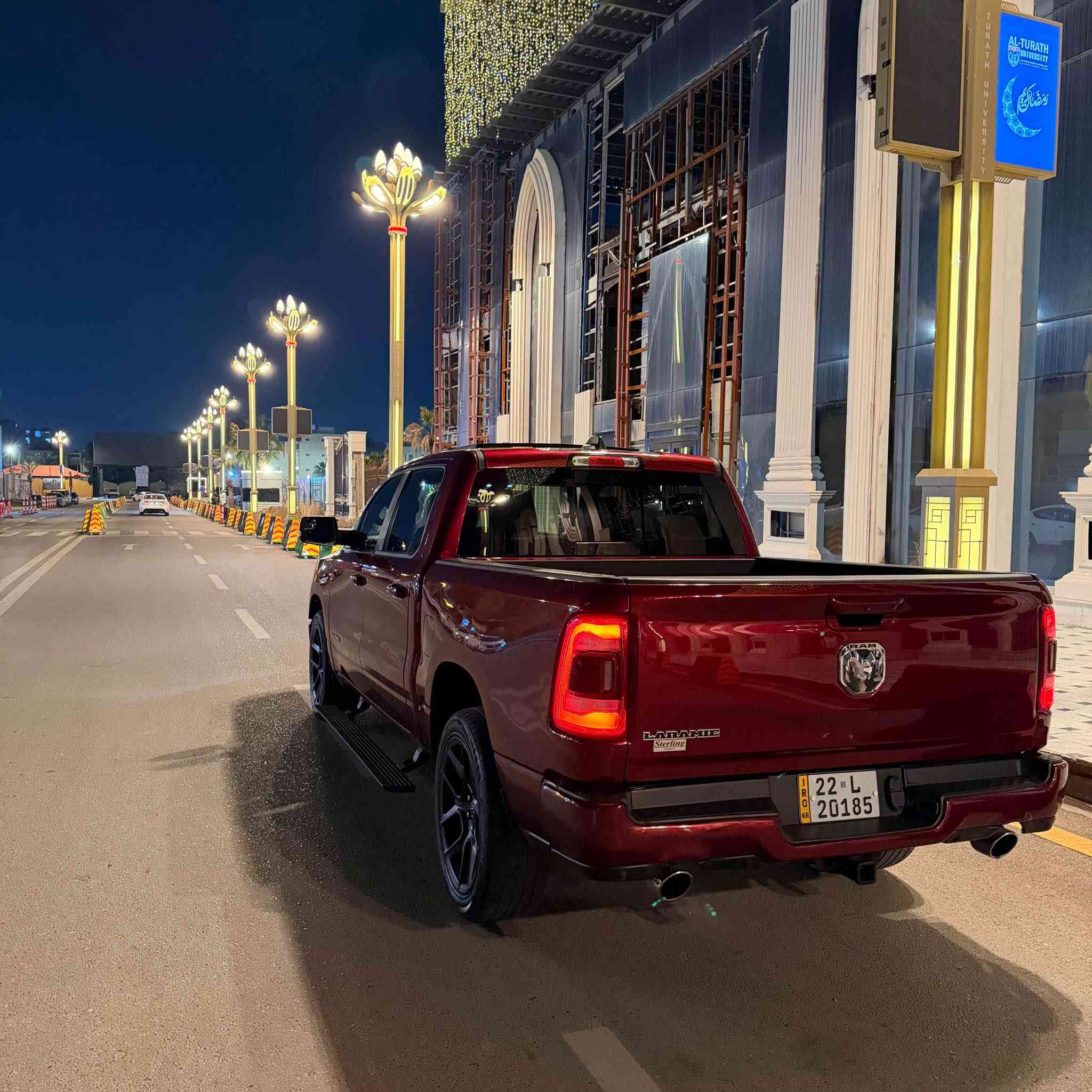 دوج رام 2024 محرك 5.7 ماشيه 57,000 km بدون أيرباك الضرر جاملغ خلفي أيسر صبغ فقط السيارة فول رقم الهاتف *********** بغداد, العراق
