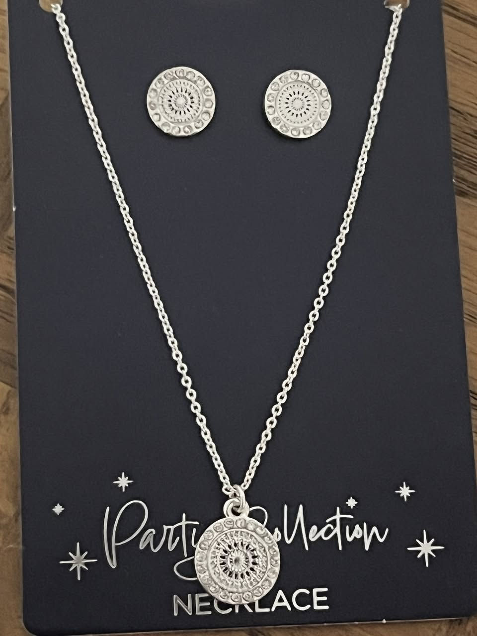 سلام علیلم قطعة ب١٢ الف توصیل ٥


**إذا كنت صاحب هذا الإعلان وتريد حذفه لأي سبب، رجاءا أرسل رسالة إلى الدعم الفني**