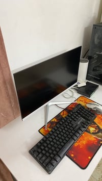 حبايب تجميعة بسيطة للبيع المواصفات RX580 8GB معالج e5 جيل الخامس الرام...