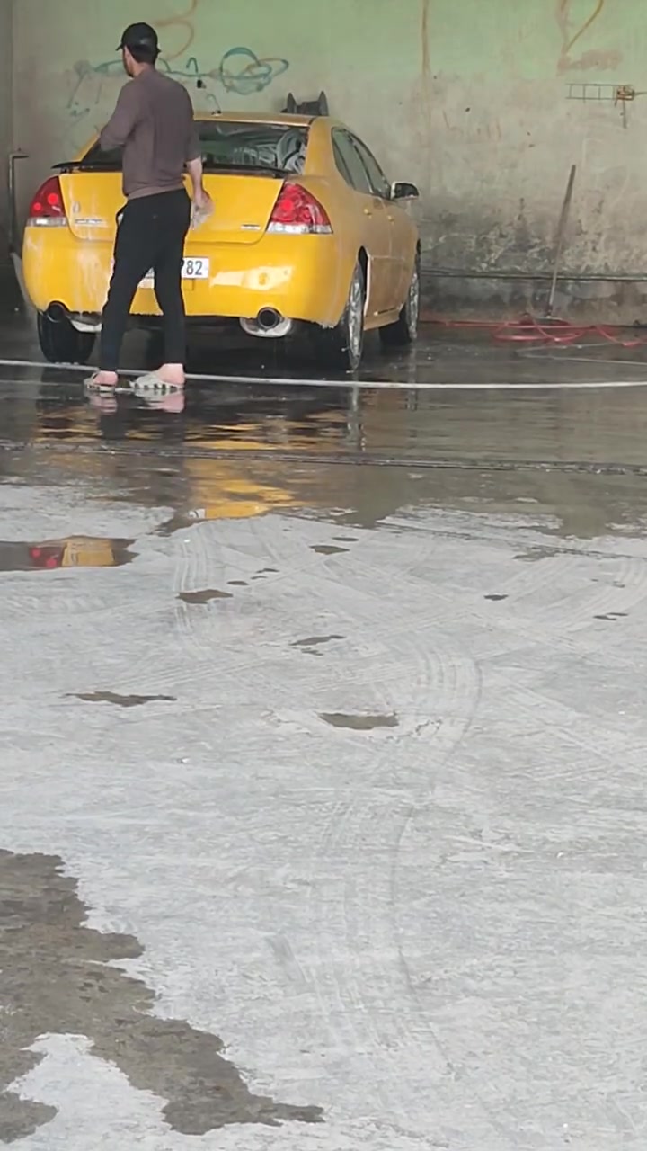 للبيع موديل 2012سياره جاهزه من تبريد كهربائيات كشن قلاب دواخل نظيفه خطها ديوانيه بغداد  السعر 70 وبيها مجال  ***********بي واتساب@
