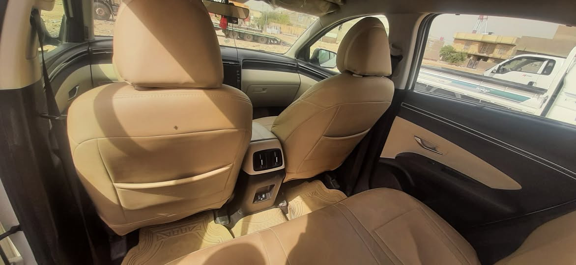 السلام عليكم 
سيارة للبيع 
توسان موديل 2024 خليجي مكفولة من الصبغ والبارد ماعدا رصعه فی الباب خلف عکس السائق فول مواصفات ما عدا البانوراما..
السيارة ماشية 47 الف كم
مواصفات السيارة :
- بصمة تشغيل وتشغيل عن بعد 
- تحكمات ستيرن جهتين 
- مقاعد كهرباء
- تبريد قطعتين
والخليجي هو بعد معروف بمواصفاته ، سيارة جاهزة وما بيها أي نقص.
السيارة سعرها 216 ورقة 
مكان السيارة بابل/ القاسم 
للاتصال رقم الهاتف  *********** هاشمية, بابل
