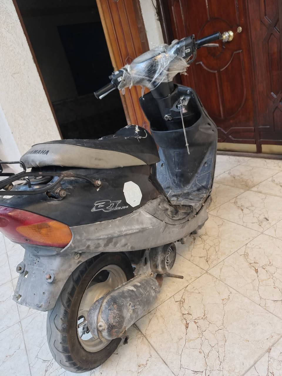 225 وبيه مجال قليل
دراجة بيجي 
لايت عالي ناصي شغال
عداد البانزين شغال 
سلف وهورن يشتغلن عوزهن باتري 
هندر واحد
شوته وكابريته وبلك وكويل كله جديد 
مكاني ناصرية مركز
*********** واتساب
