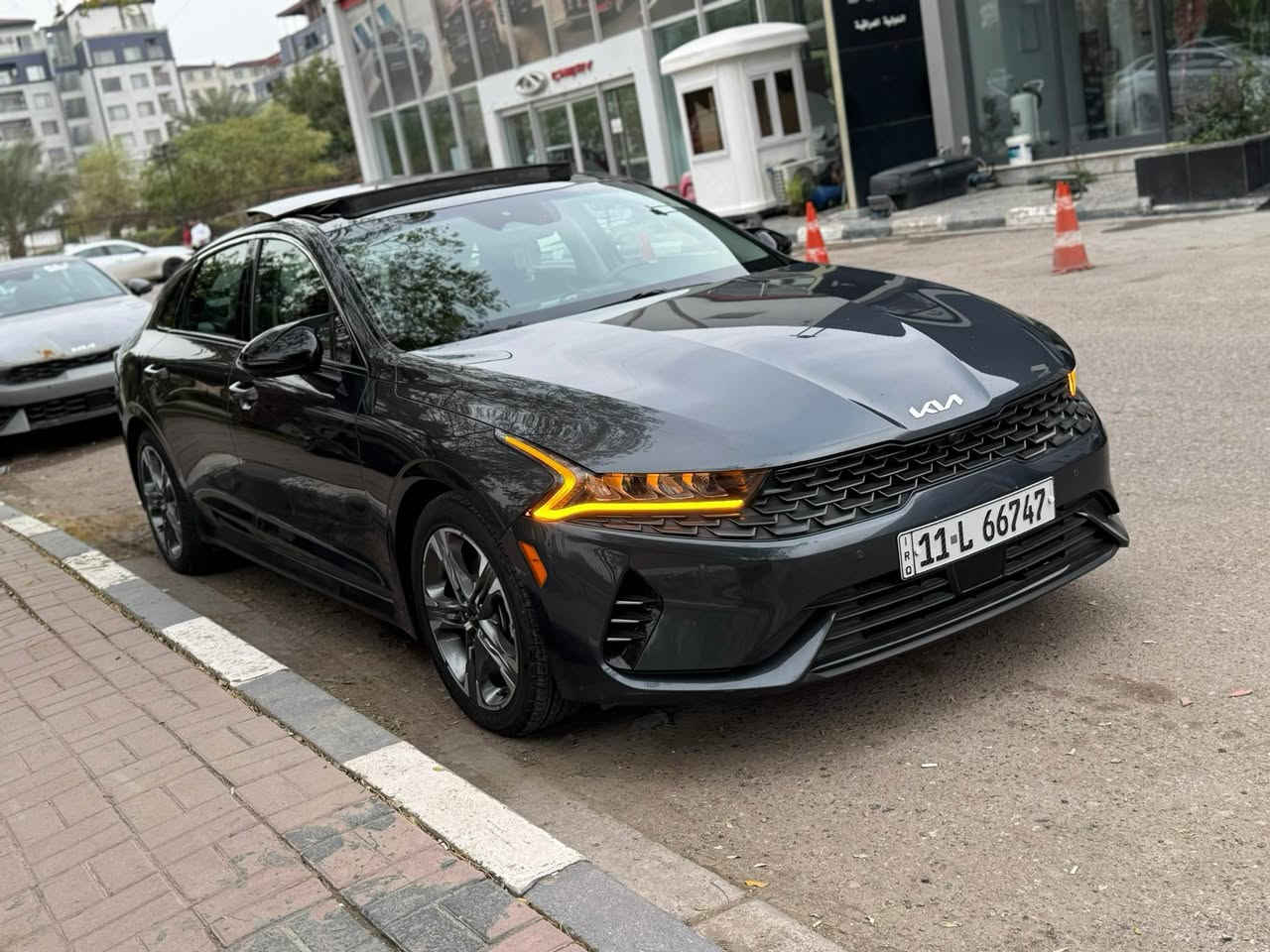 كي فايف K5 Ex 2023

حادث السيارة جنطة خلفية نفس اللون بدون ايرباك ليبل واحد

ماشية 32 ميل حقيقي 

طبعاً السيارة فول الفول مواصفات 1/1 اعلى من جي تي لاين 

•5كاميرات 360° ‎

•رادارات محيطية

•بانوراما

•داخل صاج

•بصمة +بصمات ابواب

•كشنات تدفئة وتبريد جلد

•شاحن لاسلكي

•مراقبة النقط العمياء

•مري شفط وقلاب

•نضام ABS

•نضام حساسات امامية خلفية

•قطعتين تبريد

•نضام ترحيب

•إضاءة داخلية محيطية 

•نظام الصوت بوز 10 سماعات 

•السيارة دفع خلفي مكينة 1.6

•تحديد مسار

•كشنات السايق والصدر كهرباء

• قيادة ذاتية

•نضام تعتيم

•تشغيل عن بعد

•رادار الخطوط البيضاء

•4 انضمة قيادة

•ويل كروم لونين

•كراسي خزن ذاكرة ميموري

•صندوق ذكي عند الاقتراب

•لايتات 4 عدسات

• بك لايت ليد

•شاشة جبيرة نضام نڤكيشين و Car Play

•نضام AUTO HOLD

السيارة استعمال شخصي عليها ادامة دورية كاملة ومابيها آي ملاحضات دهن وبلكات ونوزلات وتخم تاير مبدل كلة جديد

رقم وهزة وسنوية جديدة باسمي

السعر المطلوب :21,300$

مكانها اليرموك او السيدية

 للاستفسار :*********** بغداد, العراق
