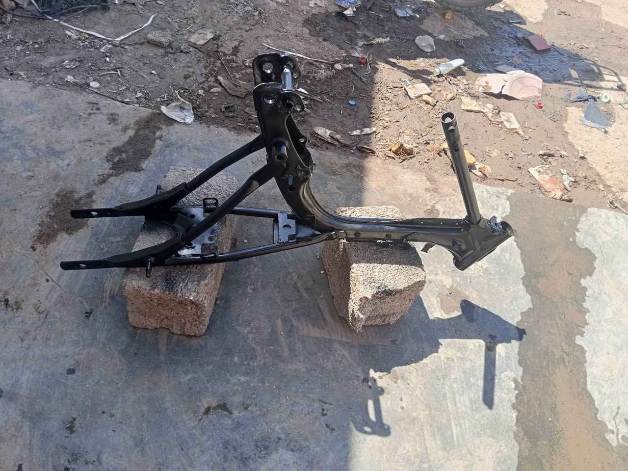 السلام عليكم شباب
شاصي لبيع موديل 16 اوراق اصولي بل جيس 
ارشه بوري رفيع 
كوت شارع النفط 
*********** واكو موديل 21
