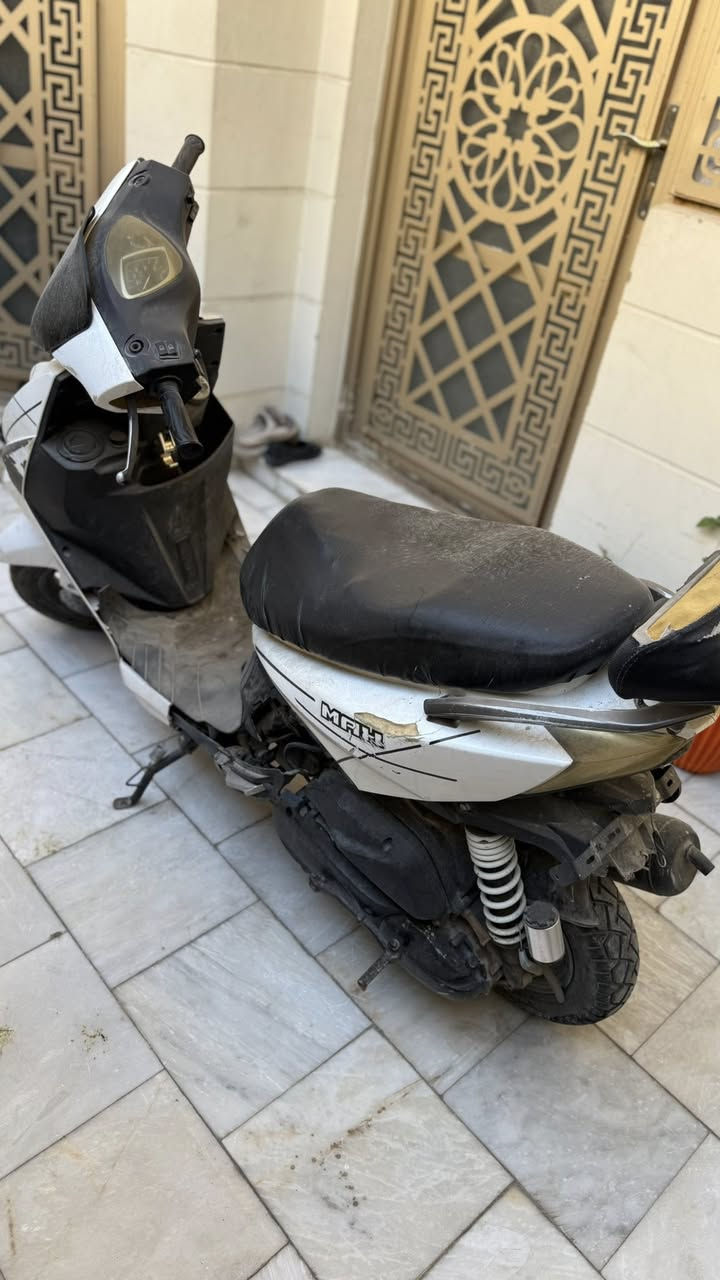 دراجة اف اس محرك ياباني
بيع مستعجل الكهربائيات كلها شغالة الكفرات اكو كم قطعة  مكسرة مثل ما موضح بالصور والمحرك يحتاج تجفيت قيم واخذ 
مكانها كربلاء حي الموظفين


**إذا كنت صاحب هذا الإعلان وتريد حذفه لأي سبب، رجاءا أرسل رسالة إلى الدعم الفني**