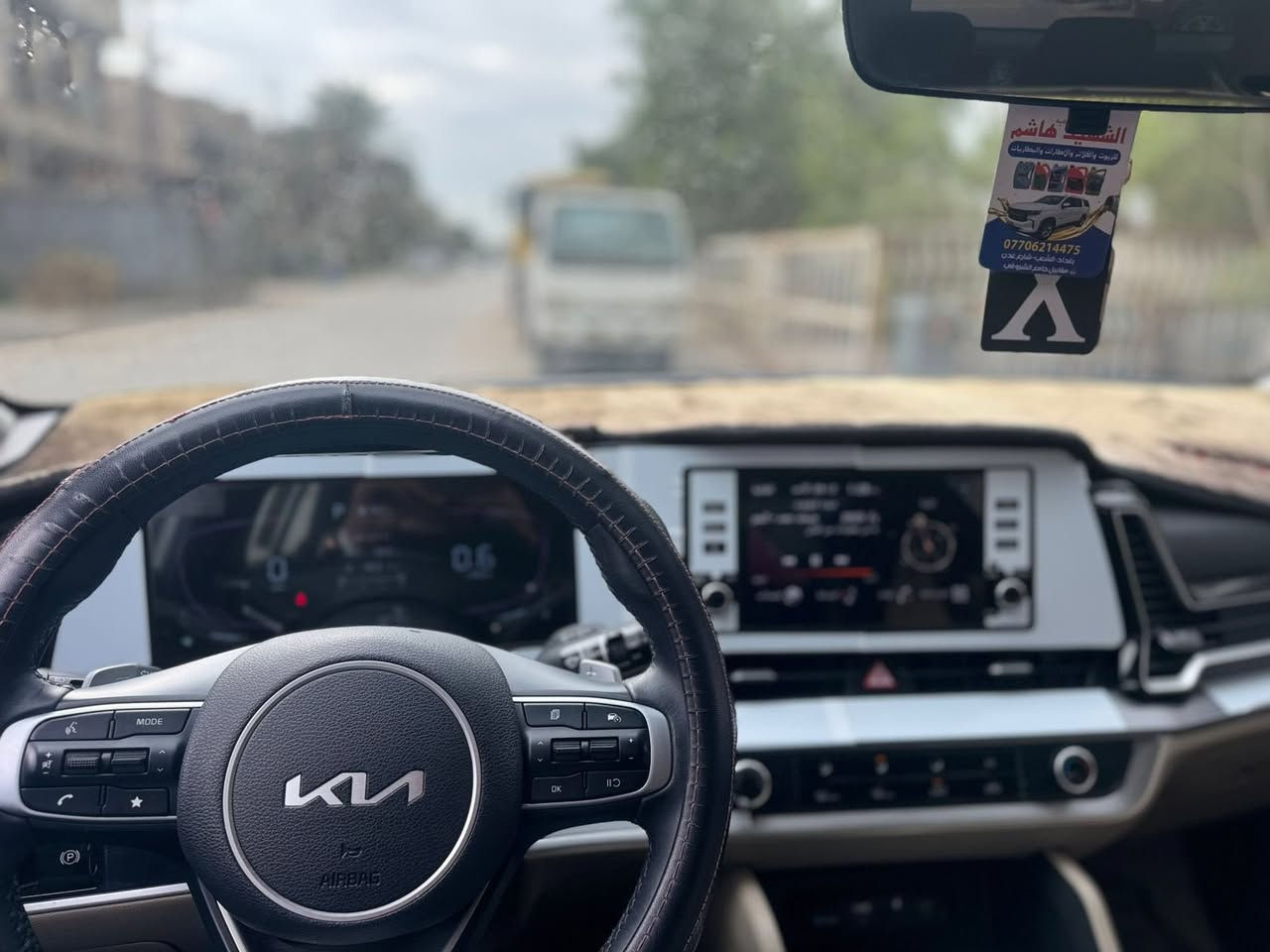 سبورتج موديل ٢٠٢٤ السيارة جديدة بعدهي على وضع الشركة السيارة استخدام شخصي مواصفاتها امرايات شفط كشنات تدفئة استيرن تدفئة شفتات بالستيرن و الكشنات كهرباء باقي المواصفات المعروفة محركها ٢٠٠٠ و السيارة مكفولة كفالة عامة من البارد و من الصبغ والسياة بسمي تحويل ثاني يوم للاستفسار ***********
