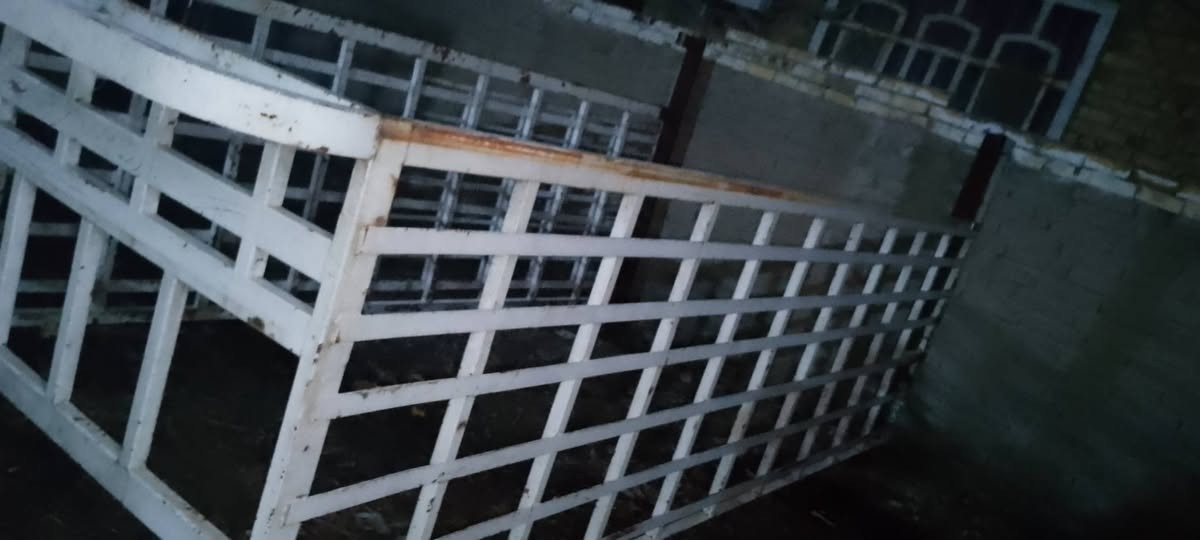 السلام عليكم  محجر كنتر طول 4ونص  السعر 200الف وبي مجال الستفسار خاص ***********
