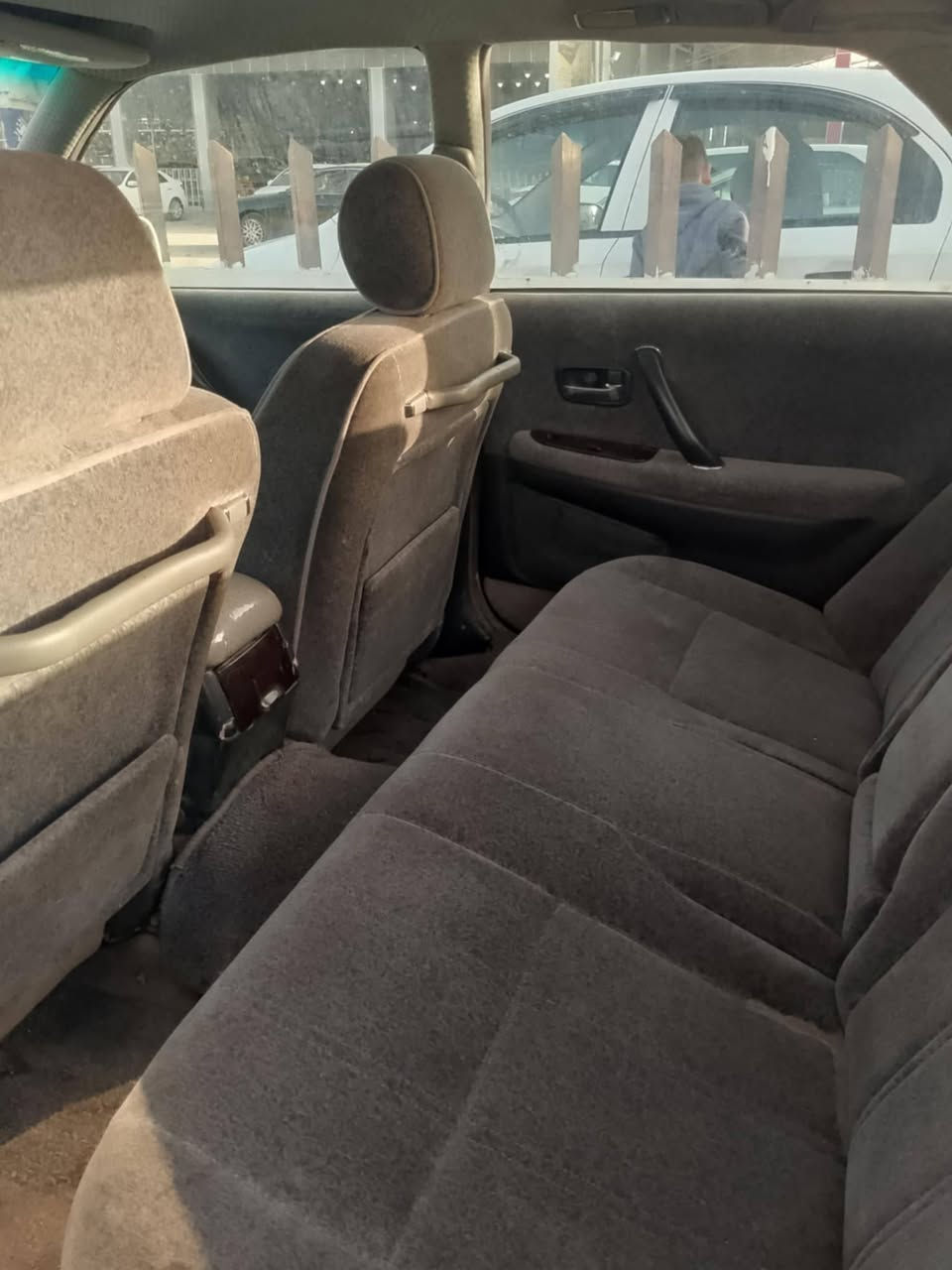 سلام عليكم فلات مكفوله من كص ونقل جثه بيه وجاملغ وره مضروب ومصلح على بارد رقم انبار مداور ثاني يوم السعر 82وبيه مجال مكاني كوفه حي ميسان رقم ***********
