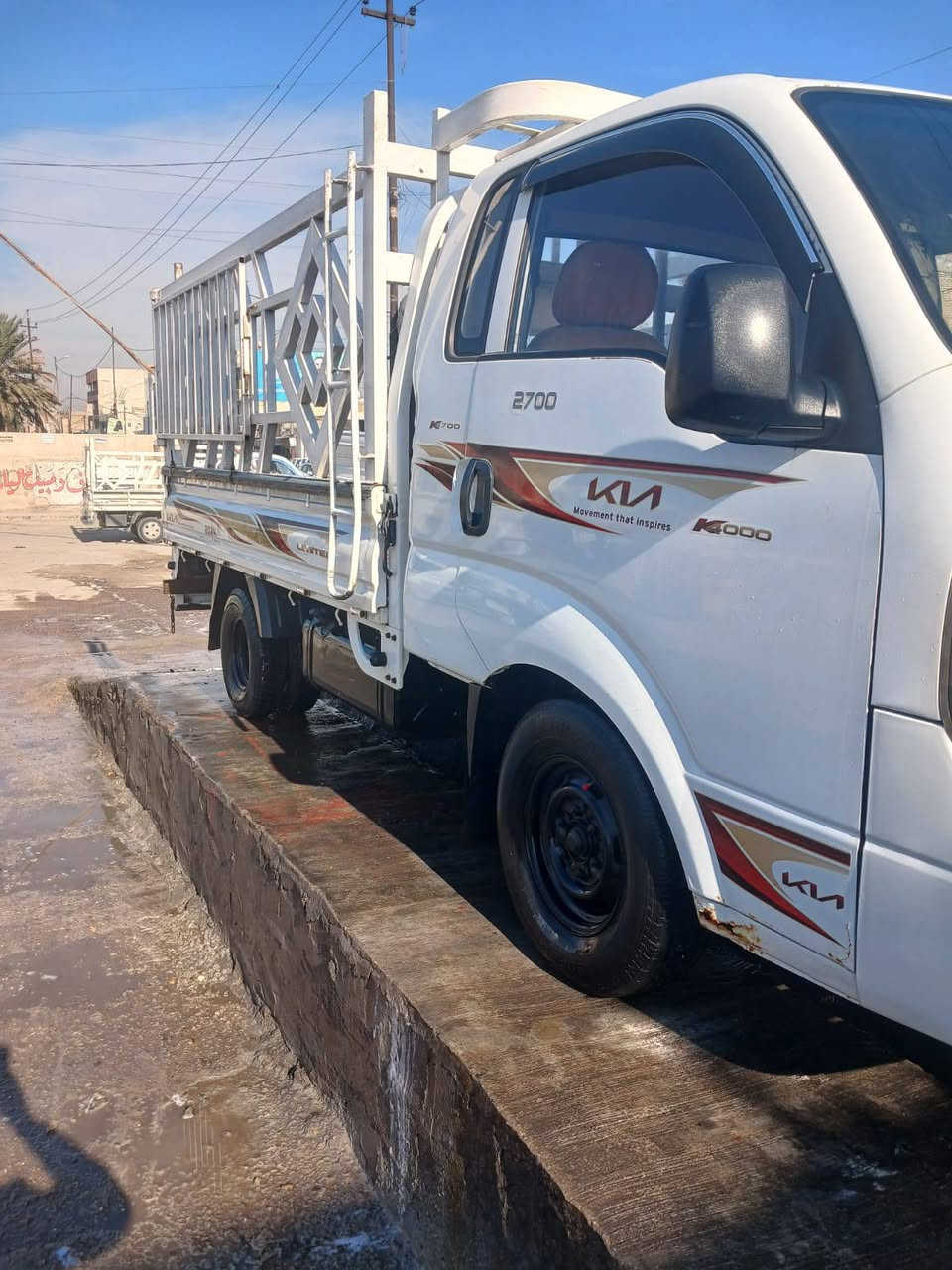 يا الله للبيع كيا حمل قماره وربع موديل 2016 جديده جاهزه من كل نقص كفاله عامه بسمي تحويل مباشر ***********
