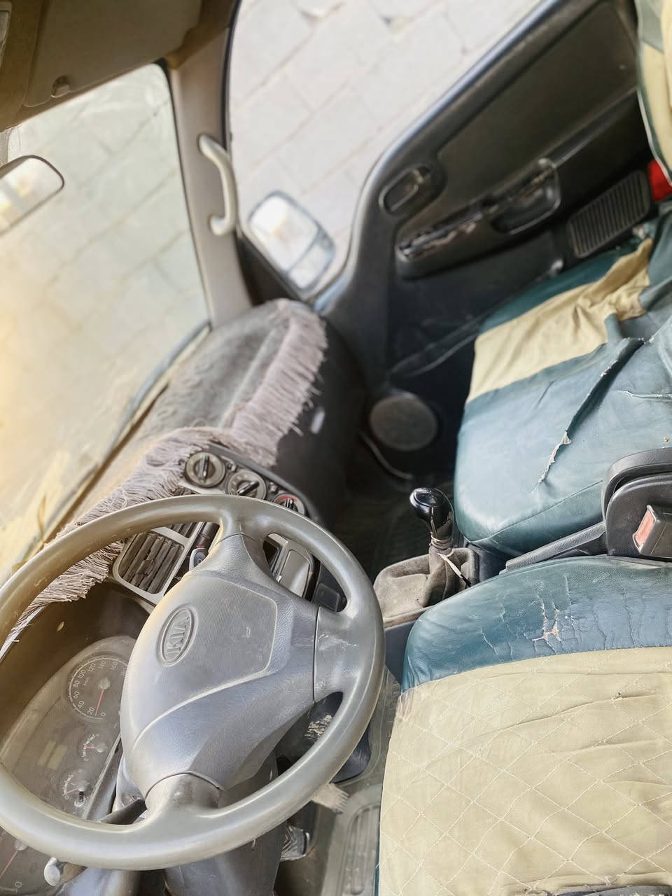 كيا حمل رقم سليمانيه موديل 2011 سنويتهه صاقطه وعدنه وكاله بأسمنه مكفوله عدا الدوسات سياره نظيفه كلش ب70 وبيهه مجال مكانهه بابل محاويل
