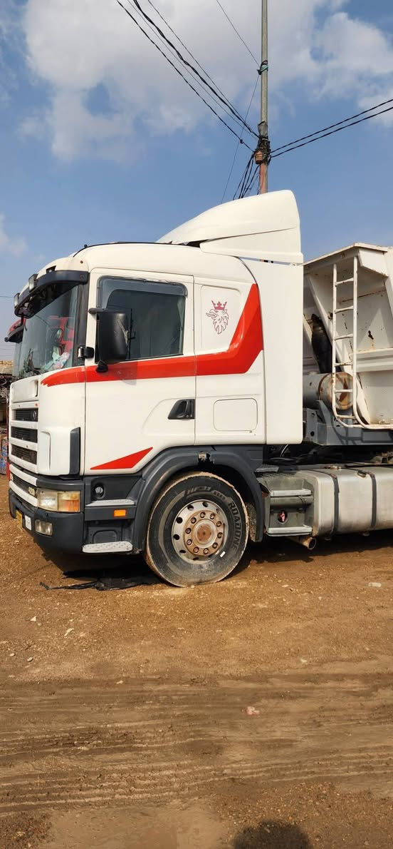 سلام عليكم  سكانيه البيع
2003 مكينة 420 مربوطه 
قلاب مكان ميسان ستفسار على رقم 
***********
