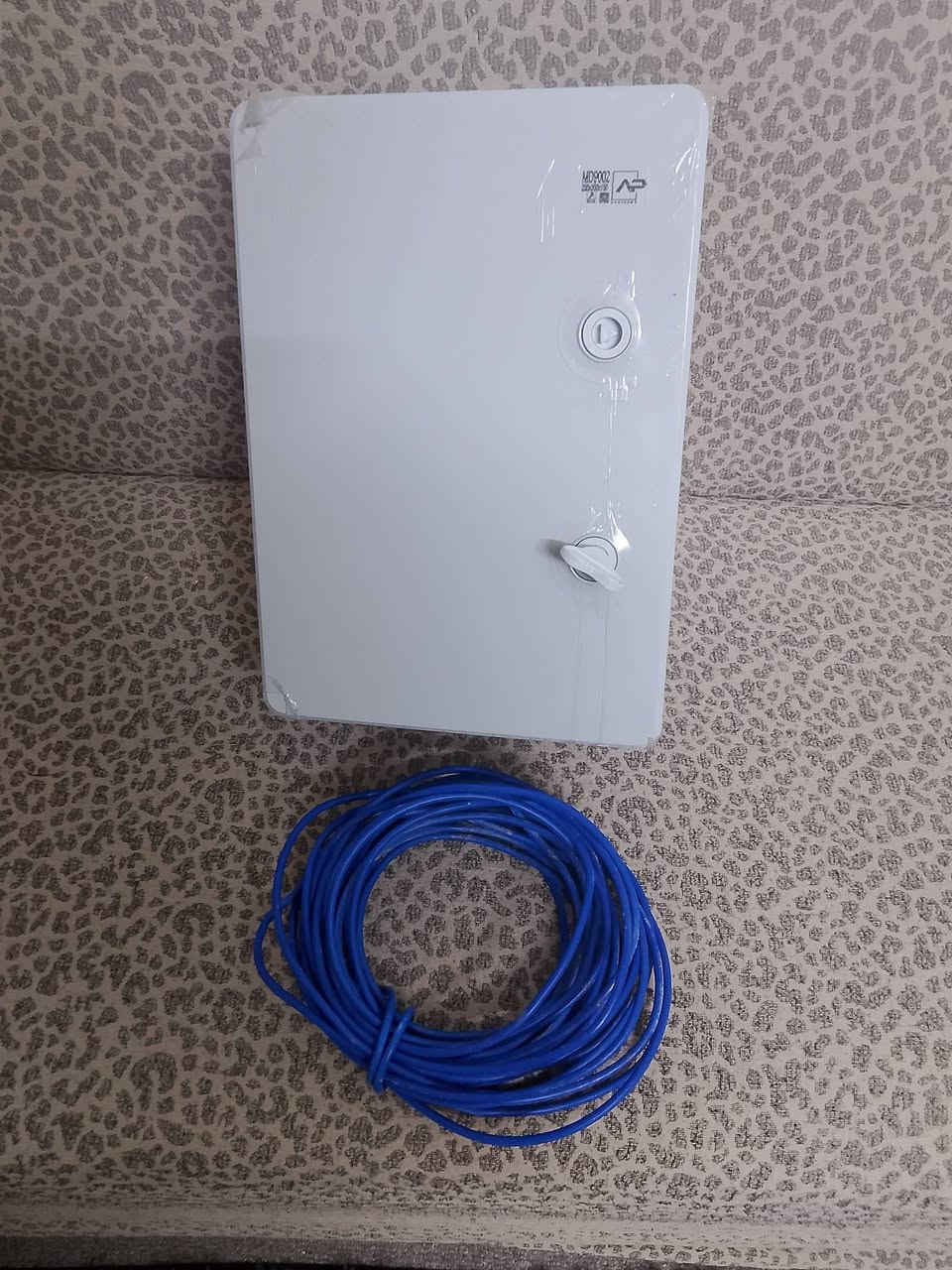 السلام عليكم
من رخصت ادمن 

صندوق كامل للبيع 

قاطع دورة 32 امبير اصلي 

جهاز تحويل منظم فولتيه

بلك سويج ابو الحمايه + واير ابو 6 عدد المتار 8

السعر 40الف مكاني بغداد الحريه 

*********** يوجد وتساب
